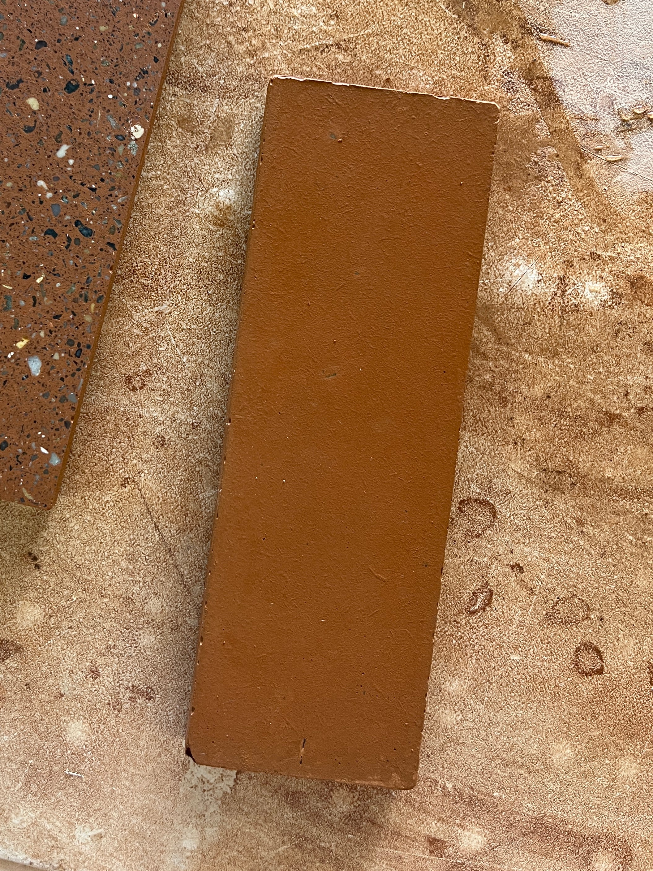 La briquette — 5 x 15